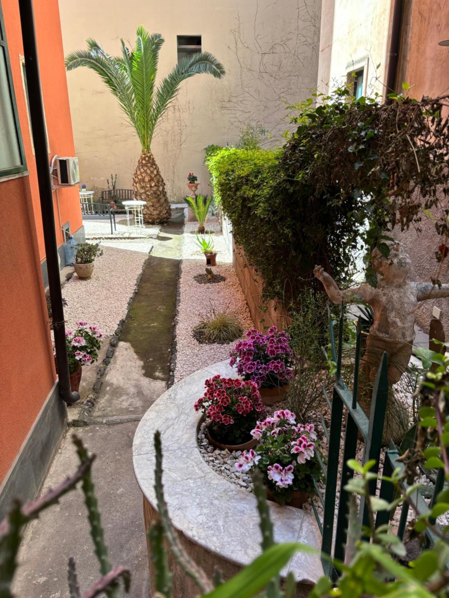Il Giardino Casa Vacanze Катанія Екстер'єр фото