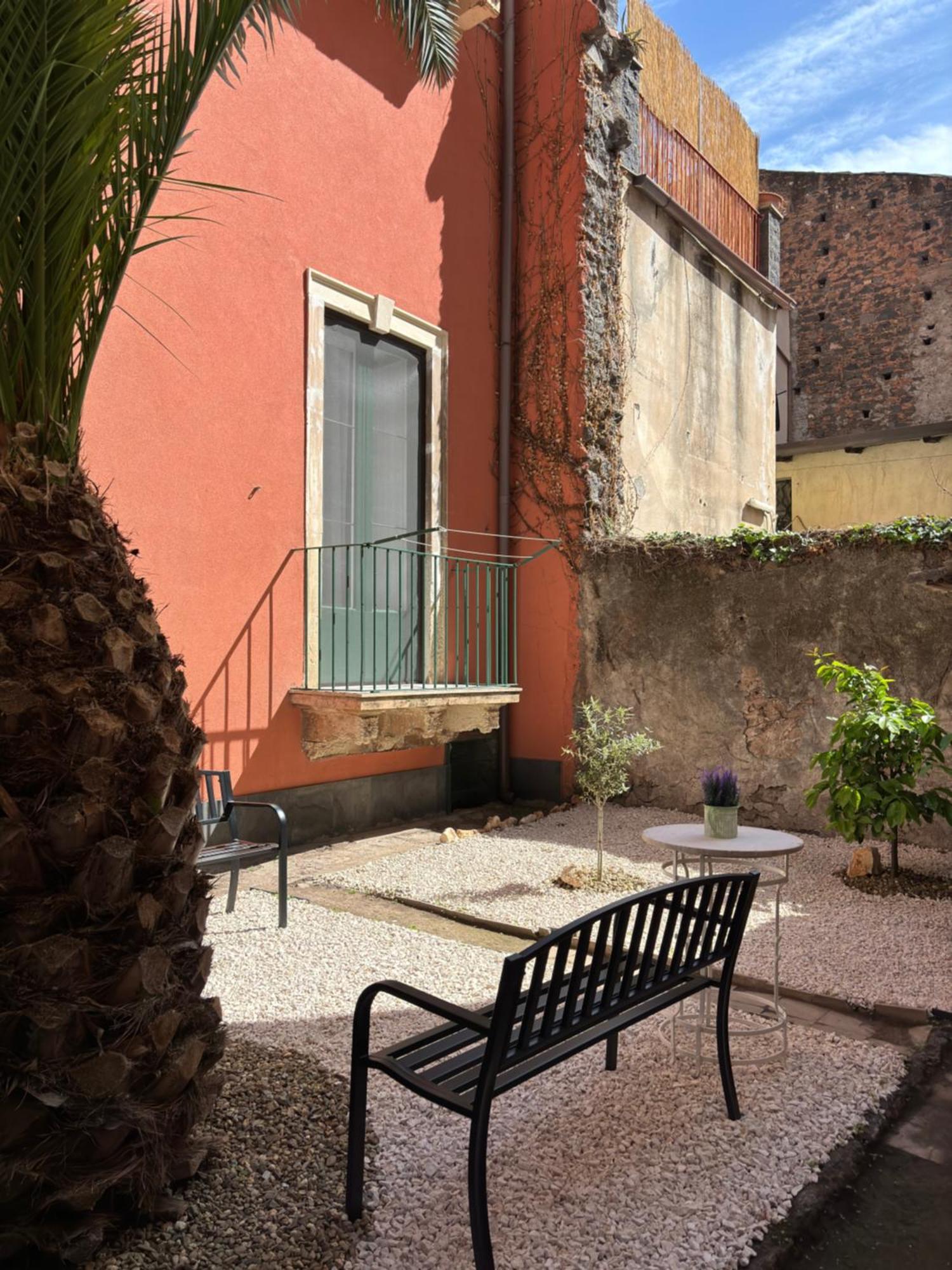 Il Giardino Casa Vacanze Катанія Екстер'єр фото