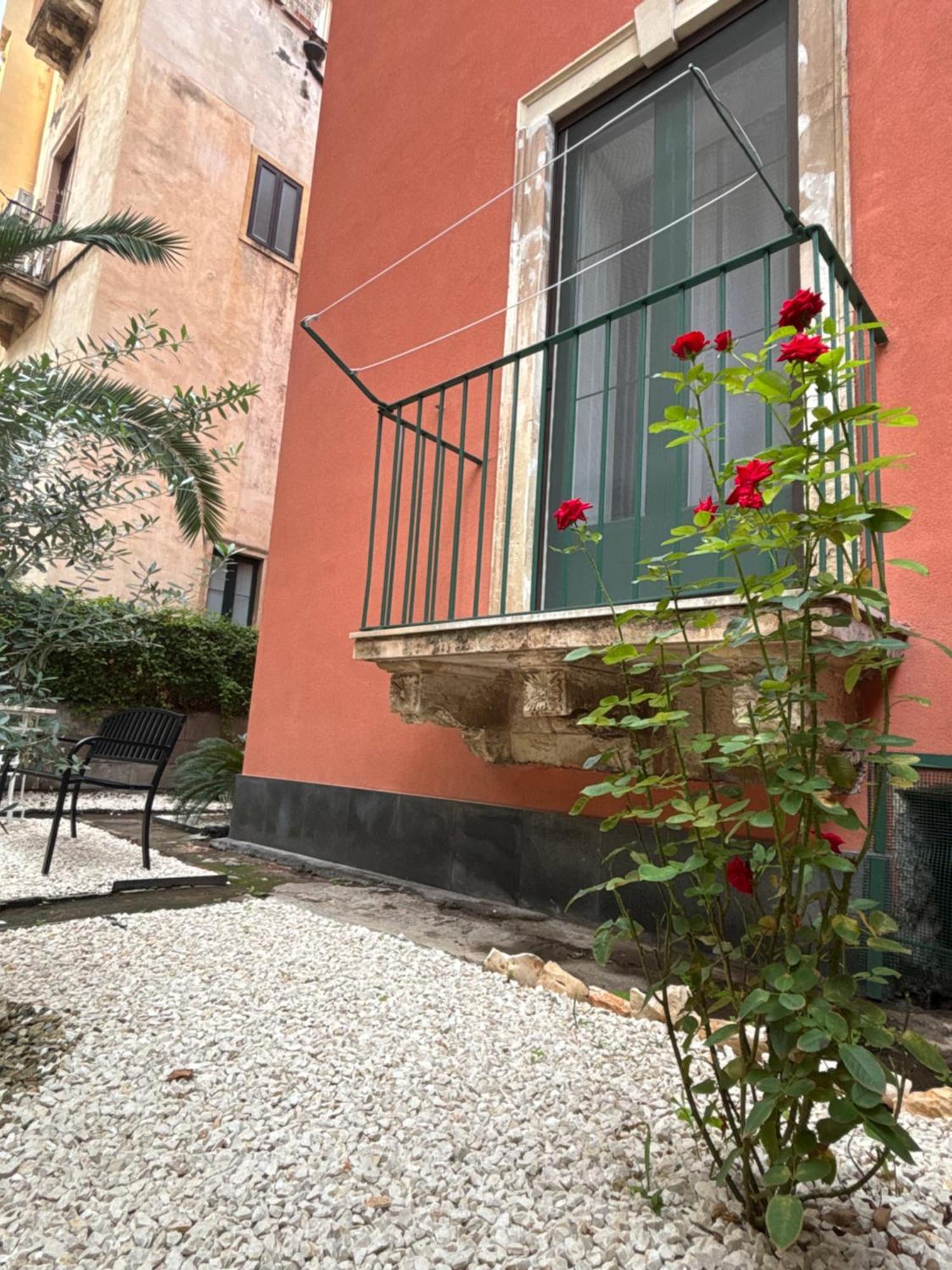 Il Giardino Casa Vacanze Катанія Екстер'єр фото